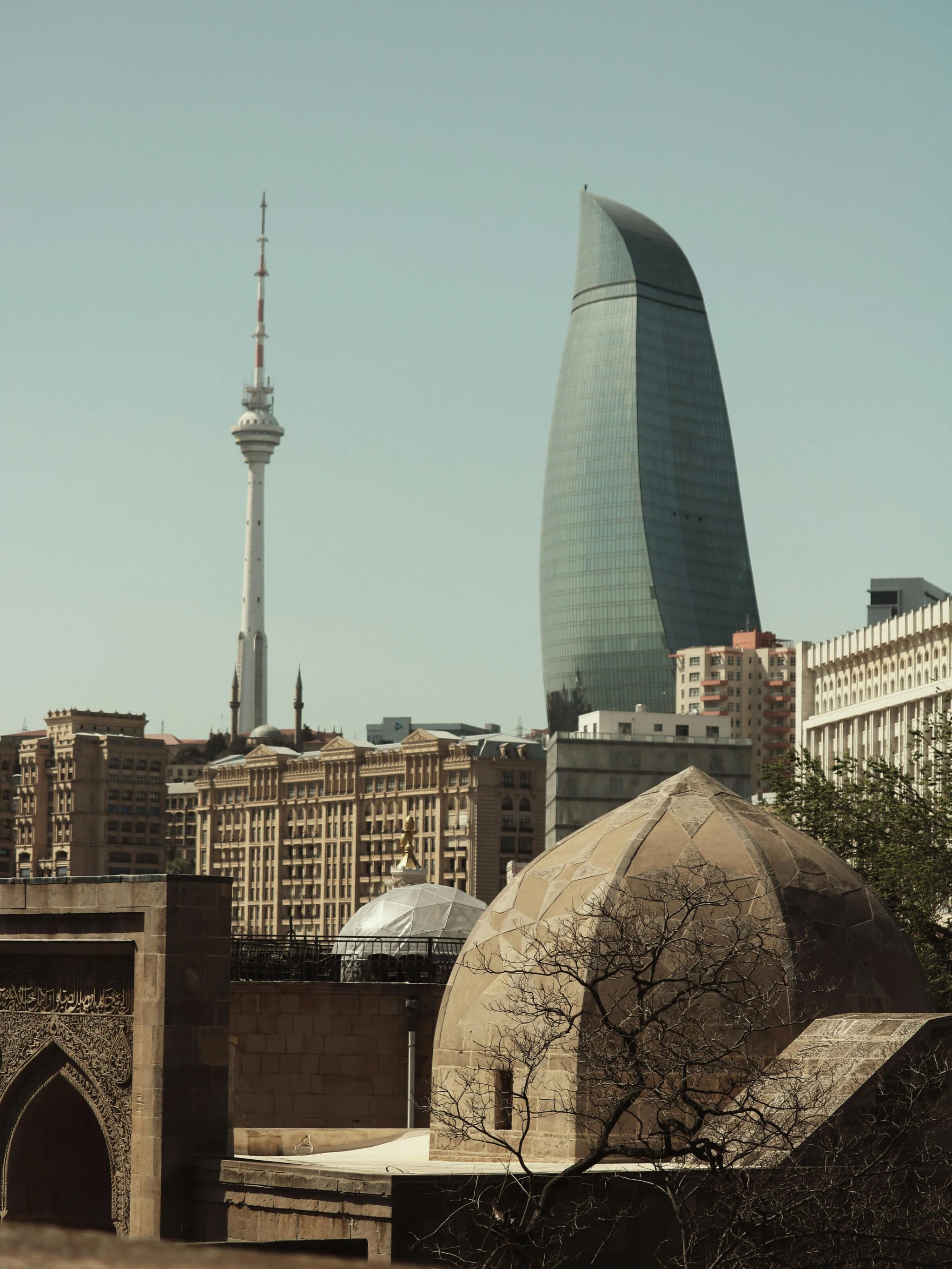 Four Nights of Dreams, Five Days of Adventure